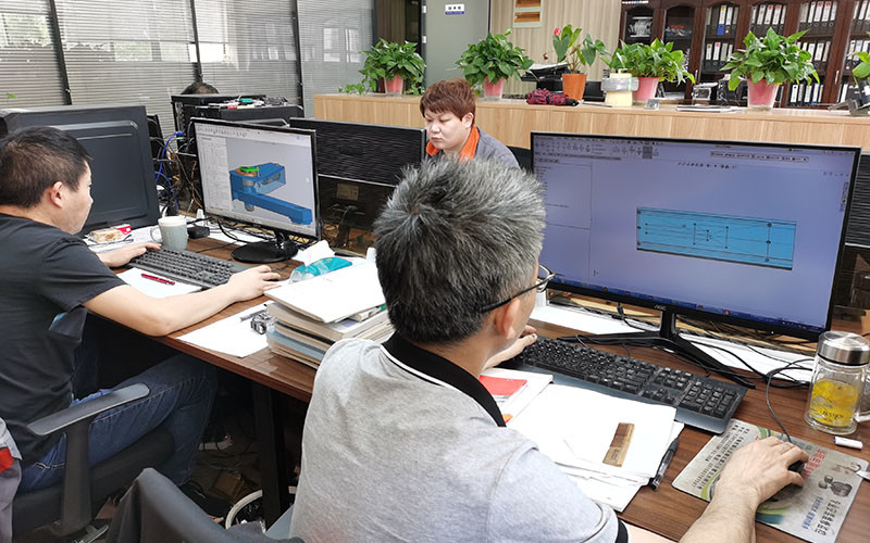 Wuxi Hengtai Cable Machinery Manufacture Co., Ltd linea di produzione del fabbricante